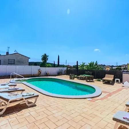 Spacious And Bright Villa With Private Pool Chalet El Vendrell