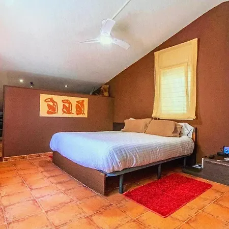 Spacious And Bright Villa With Private Pool