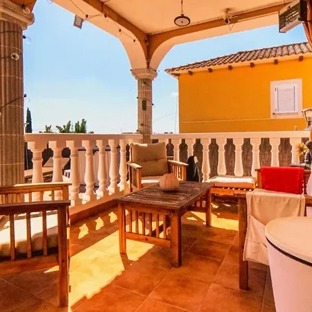 Spacious And Bright Villa With Private Pool Chalet *